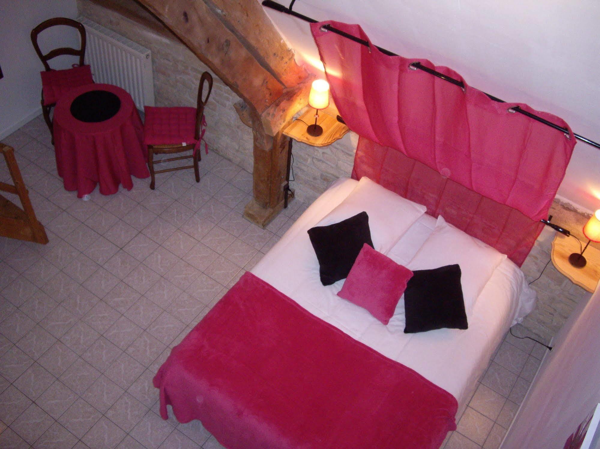 Auberge De La Luzerne Bernières-sur-Mer Екстериор снимка