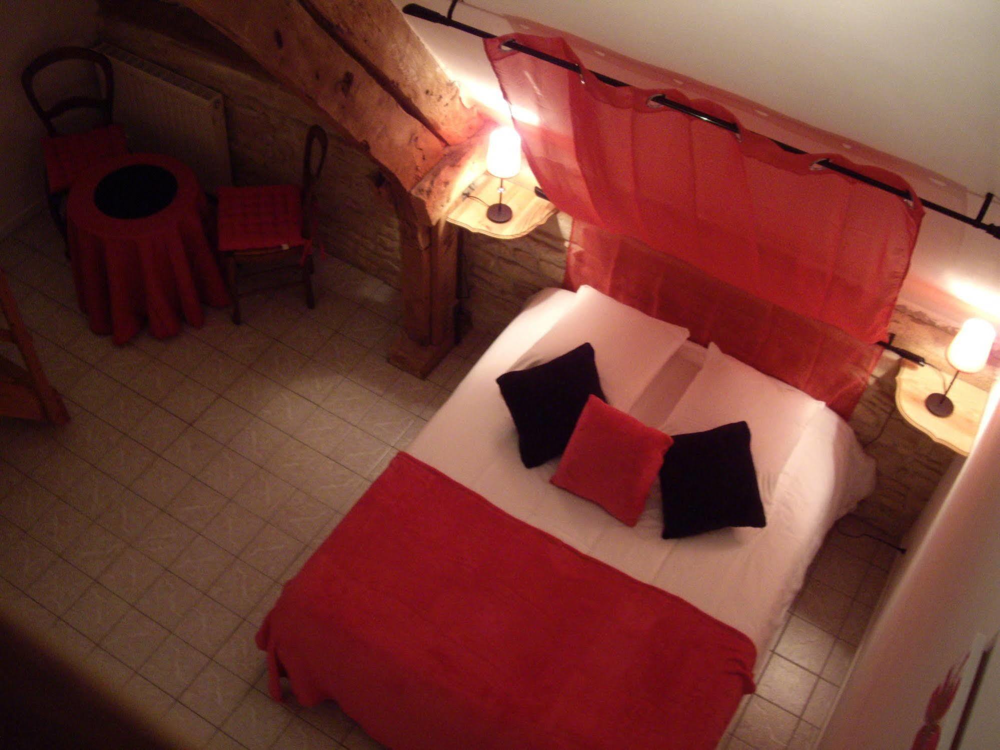 Auberge De La Luzerne Bernières-sur-Mer Екстериор снимка